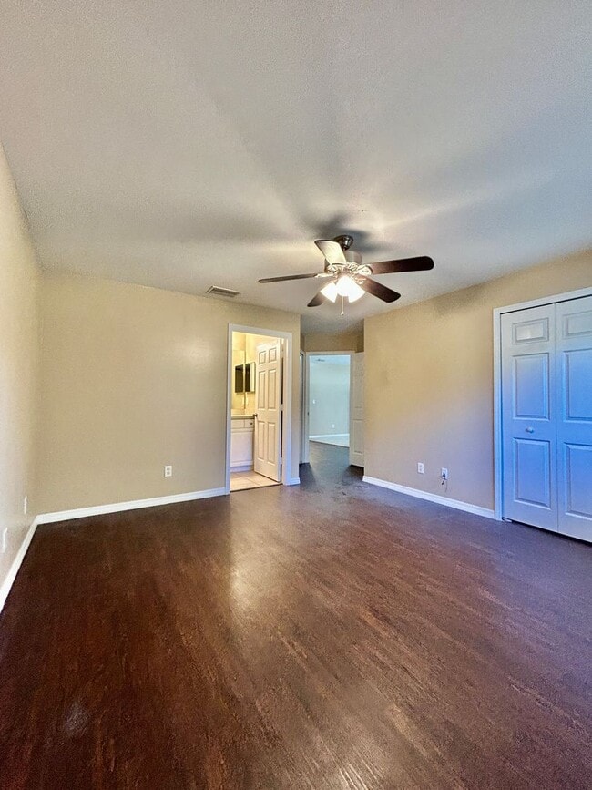Building Photo - Charming 3BR/2BA Lehigh Acres Duplex with 1-Car Garage | Lawn Care & Salt Service Included