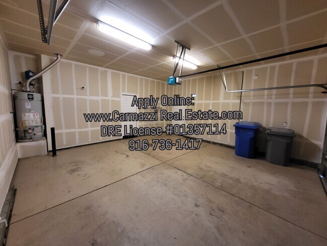Building Photo - 1201 Souza Way