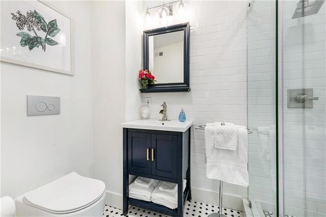 Building Photo - 2823 Maurepas St