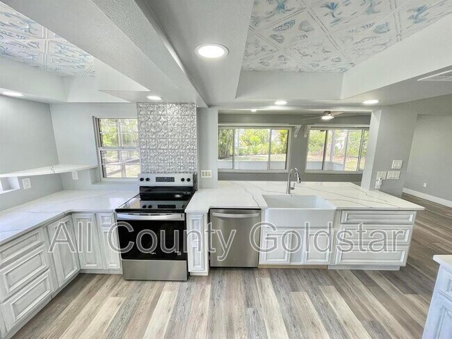 Building Photo - 162 Ott Cir