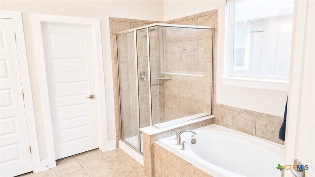 Building Photo - 2619 Dolcetto Grove