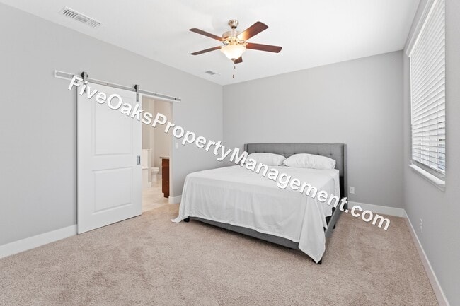 Building Photo - 571 Willow Ridge Ct