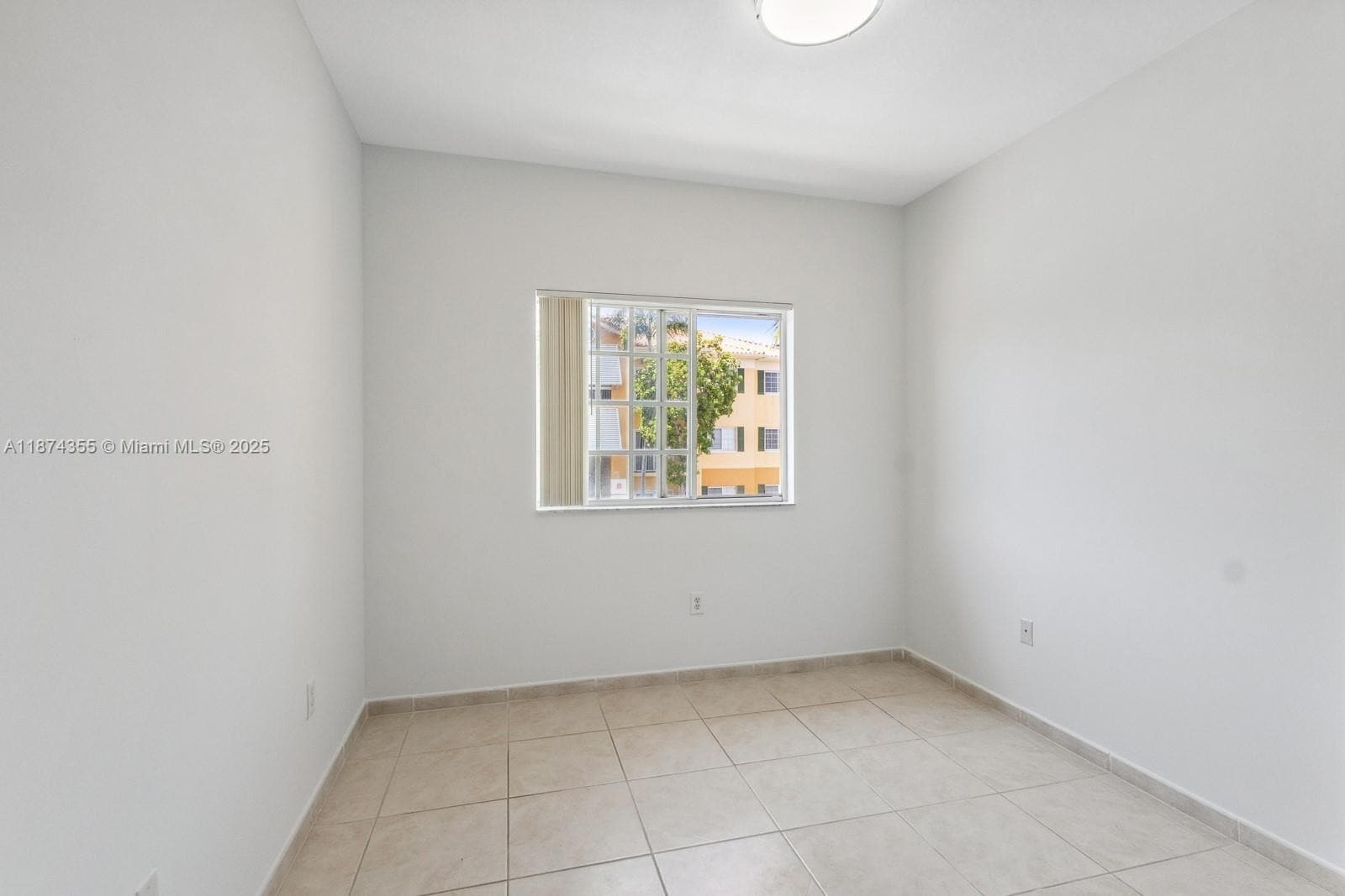 Building Photo - 7270 NW 114th Ave