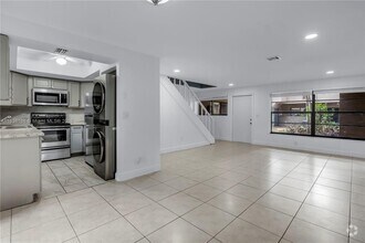 Building Photo - 2530 Coral Springs Dr
