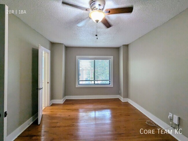 Building Photo - 4328 Roanoke Pkwy