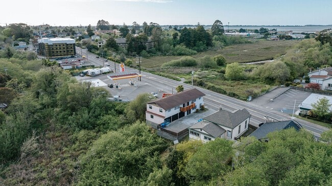 Building Photo - 1440 Myrtle Avenue