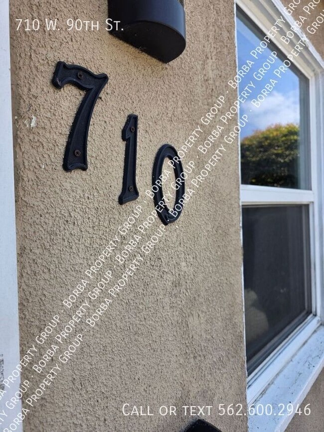 Building Photo - 710 W 90th St