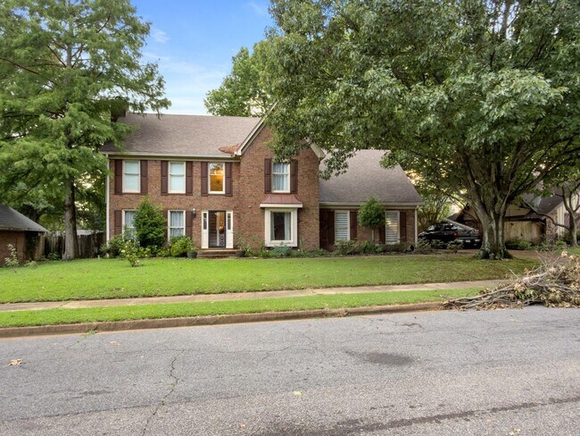 Building Photo - 743 Grovewood Dr