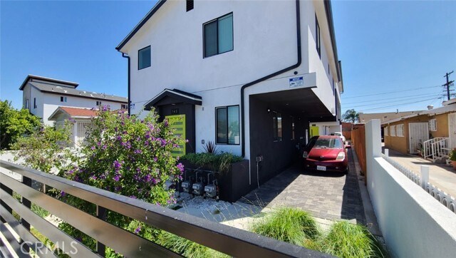 Building Photo - 142 W 84th Pl