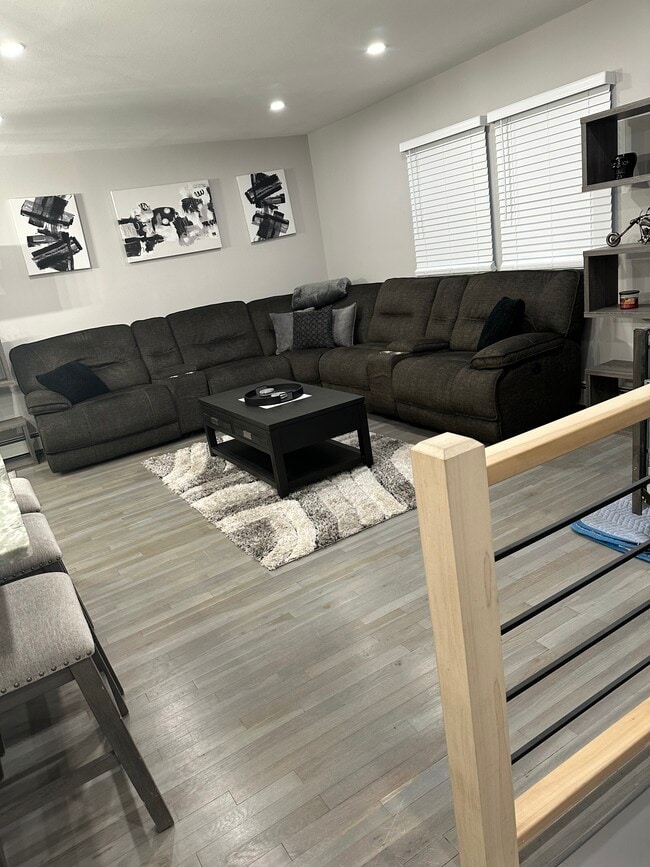 Building Photo - 236 Long Island Ave