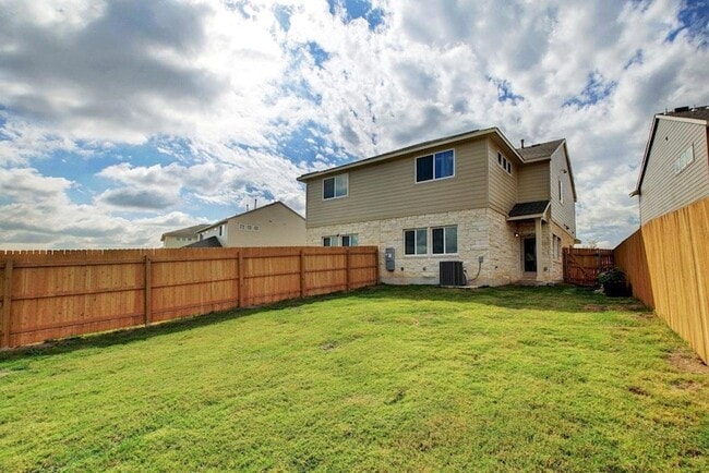 Building Photo - 413 White Steppe Way
