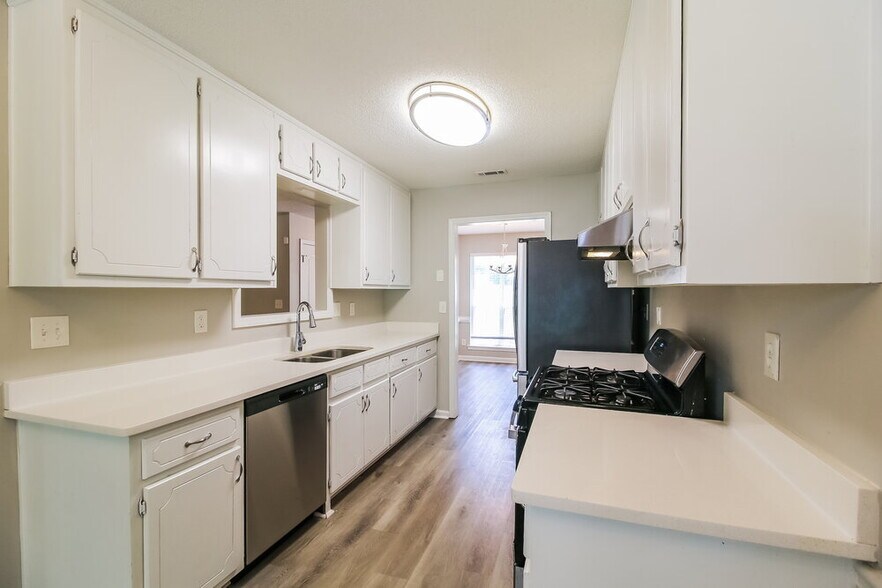 Building Photo - 104 Nanci Ct