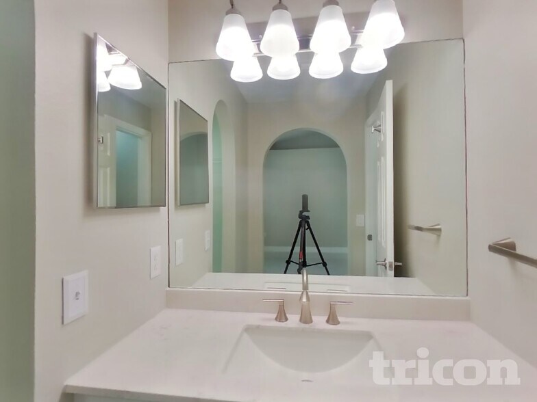 Building Photo - 30229 Double Dr