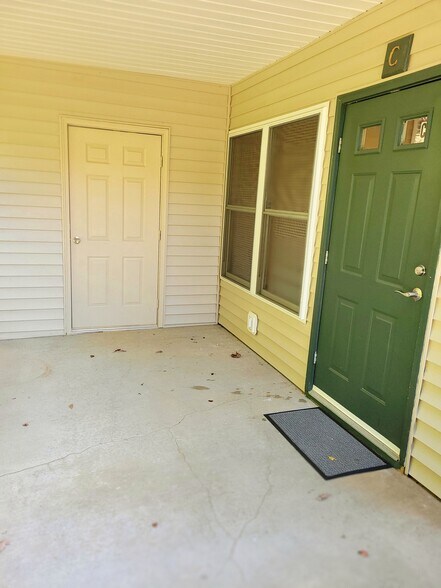 Building Photo - 12 Krista Cir