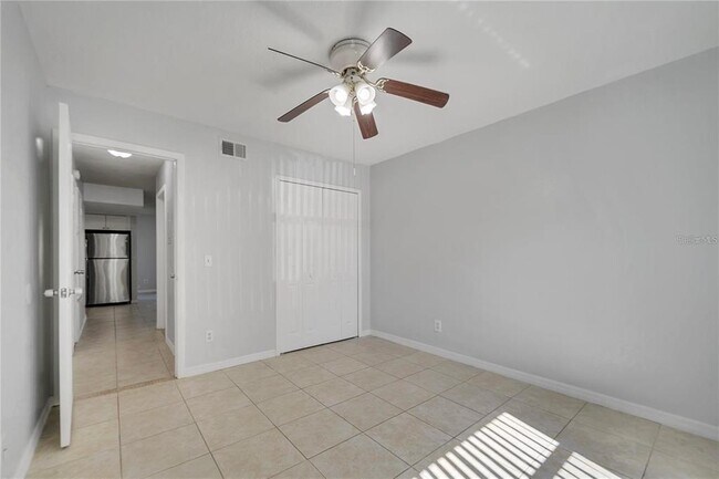 Building Photo - 9942 Turf Way