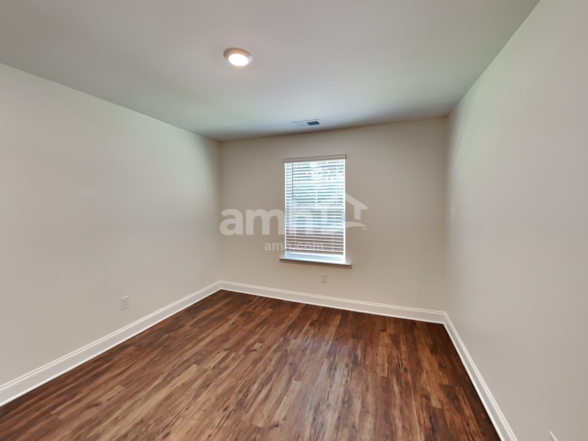 Building Photo - 542 Rivermist Dr