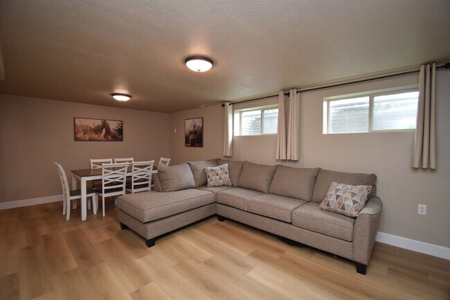 Building Photo - Updated 5 Bed West Valley Gem with Great Layout & Outdoor Living Space!!