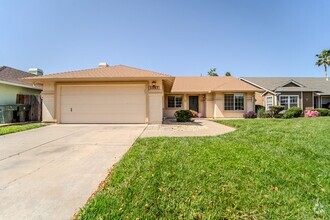 Building Photo - 3+ bedroom 2 bath home with solar