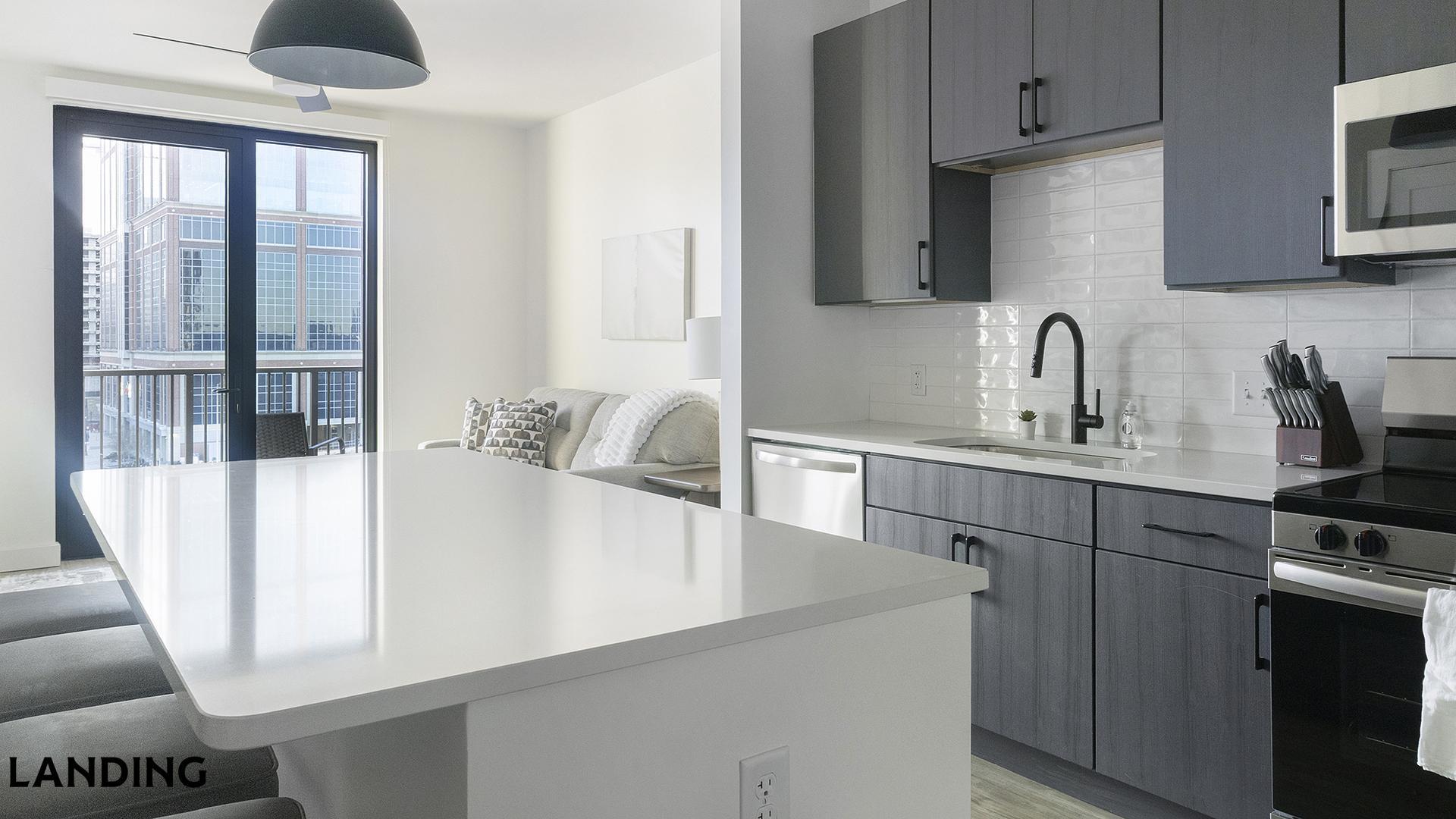 Building Photo - 1007 S Mint St