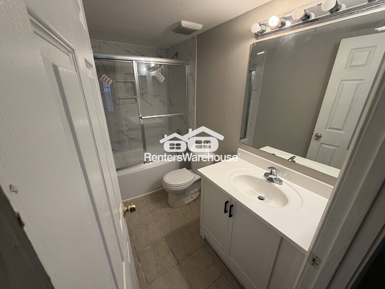 Building Photo - 795 Hammond Dr