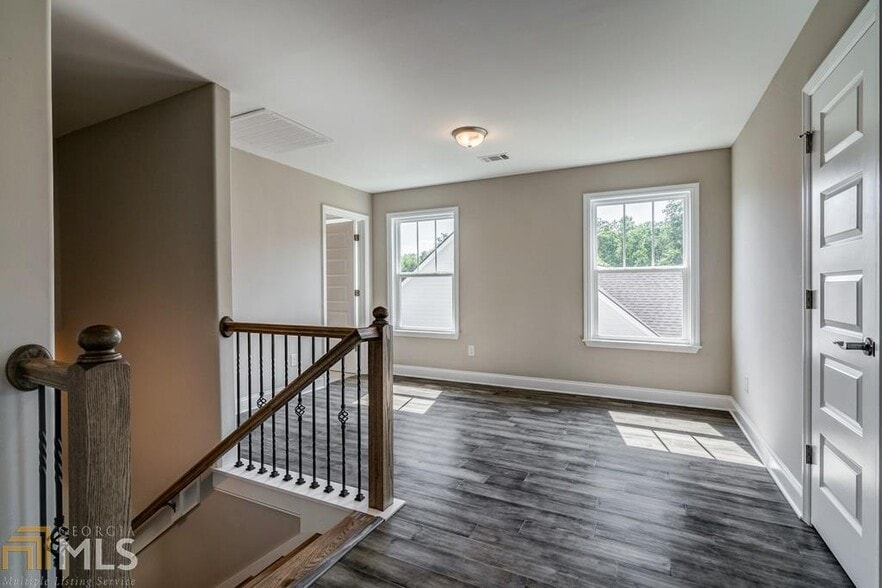 Building Photo - 1070 Bridle Trl