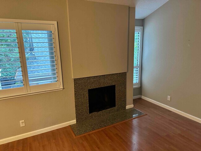 Building Photo - 134 W Rincon Ave