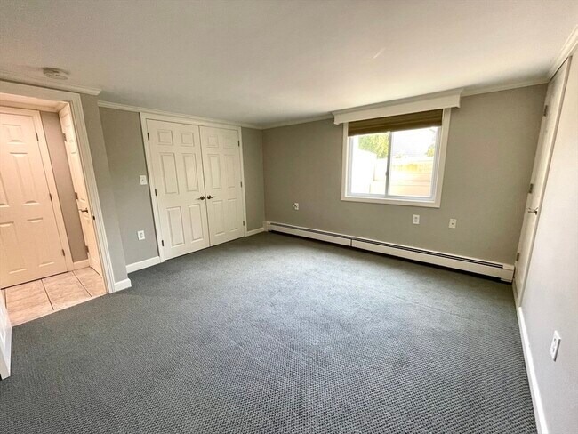 Building Photo - 73 Benefit St