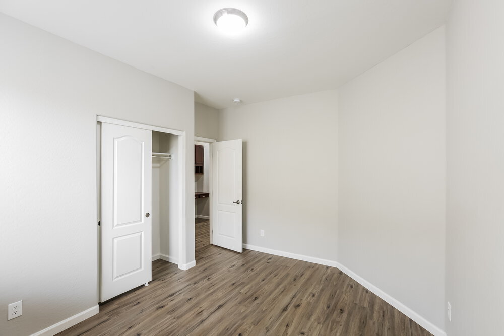 Building Photo - 6806 W Evergreen Terrace