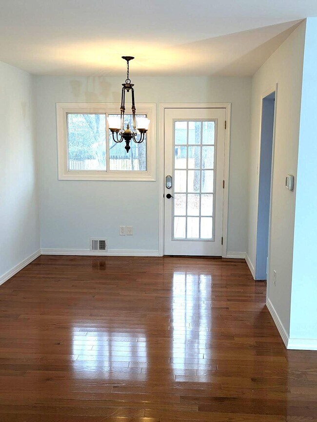 Building Photo - 4507 Weyburn Dr
