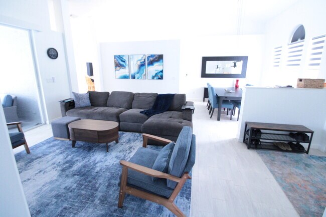 Building Photo - 2957 SW Collings Dr