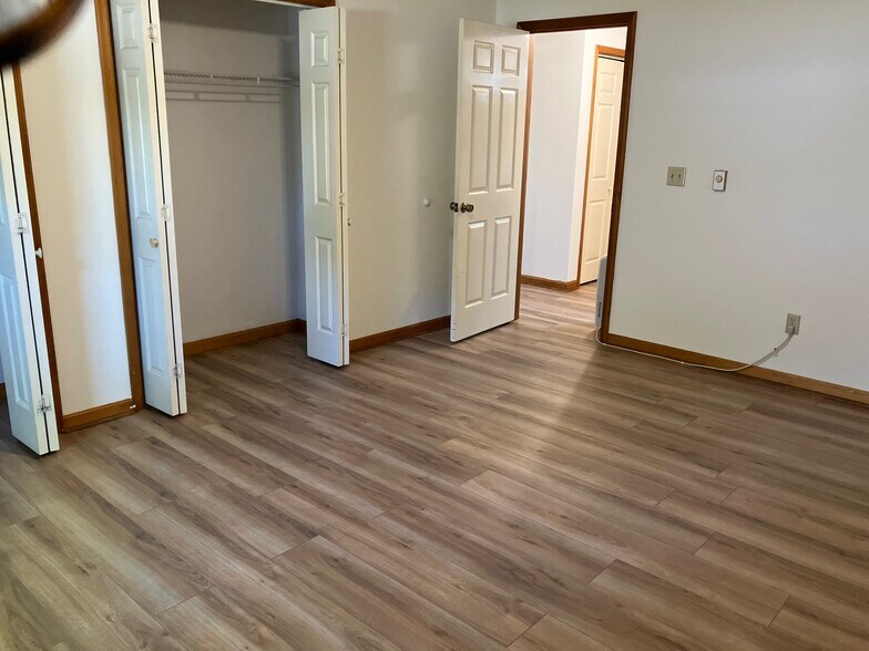 Building Photo - 129 Fenway Dr