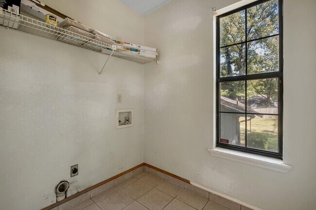 Building Photo - 1826 Meriadoc Rd