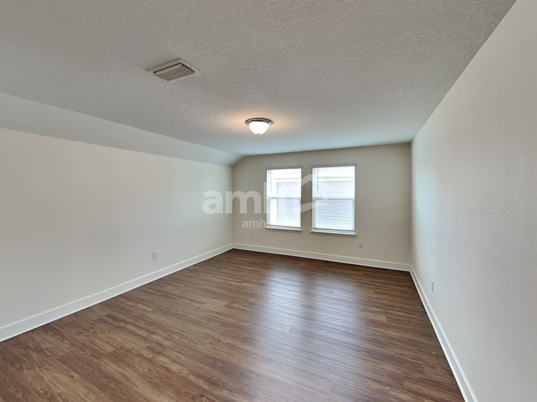 Building Photo - 6614 Hidden Rose Pl