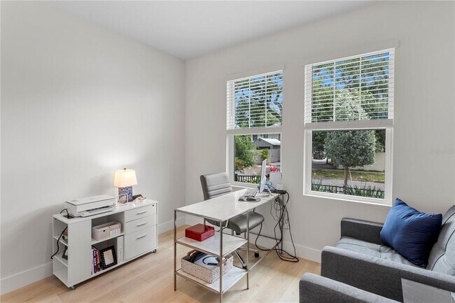 Building Photo - 114-121 21st St N