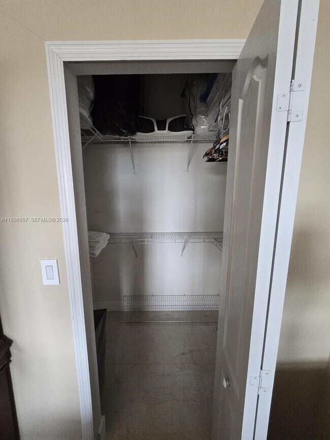 Building Photo - 14978 SW 12th Ln