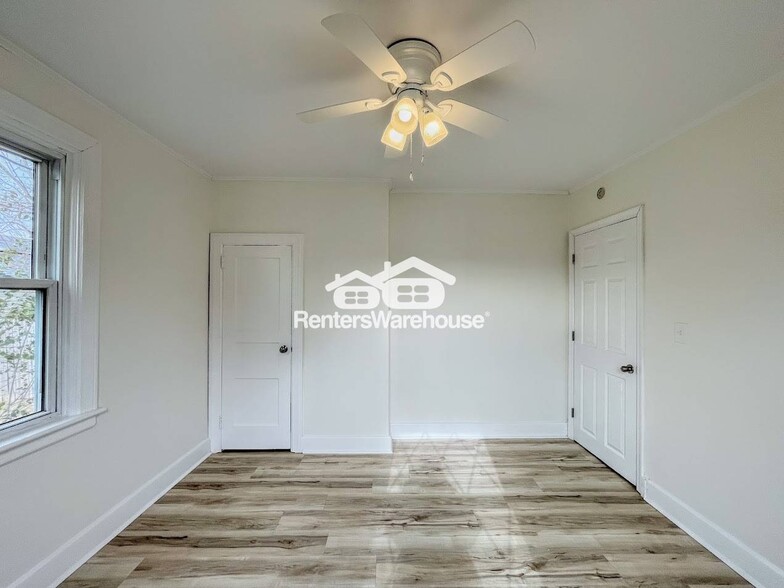 Building Photo - 4862 Norvella Ave