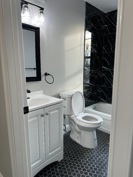 Building Photo - 3034 N 22nd St