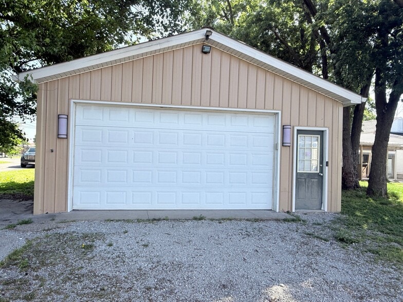 Building Photo - 1029 Thomas V Bryant Dr