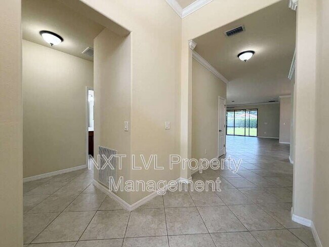 Building Photo - 9453 River Otter Dr
