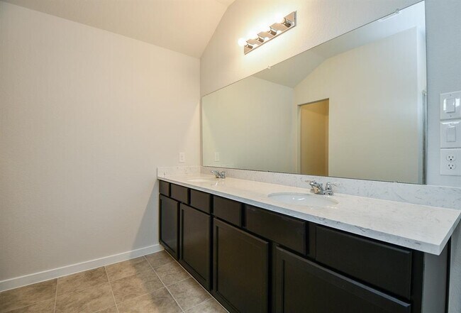 Building Photo - 7542 Coral Ter Dr