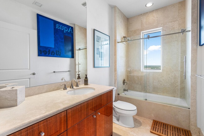 Building Photo - 2700 N Ocean Dr