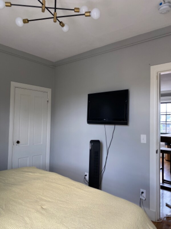 Building Photo - 185 Broadway