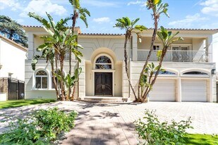 Building Photo - 5150 Teesdale Ave