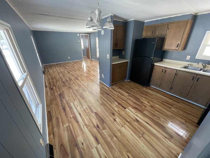 Building Photo - 120 1st St