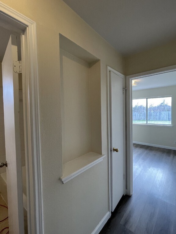 Building Photo - 1505 St Croix Ln
