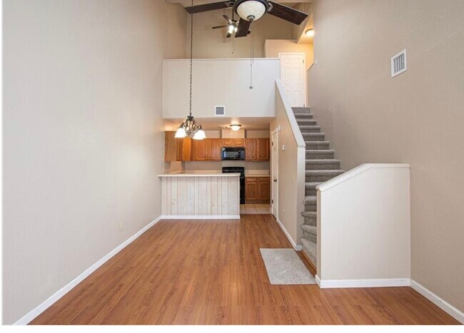 Building Photo - 9811 River Birch Dr