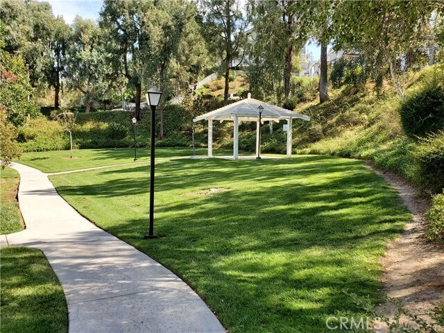 Building Photo - 26914 Rainbow Glen Dr