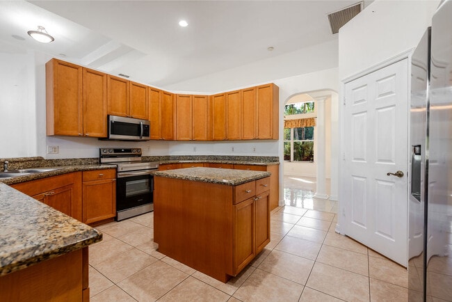 Building Photo - 13577 52nd Ct N