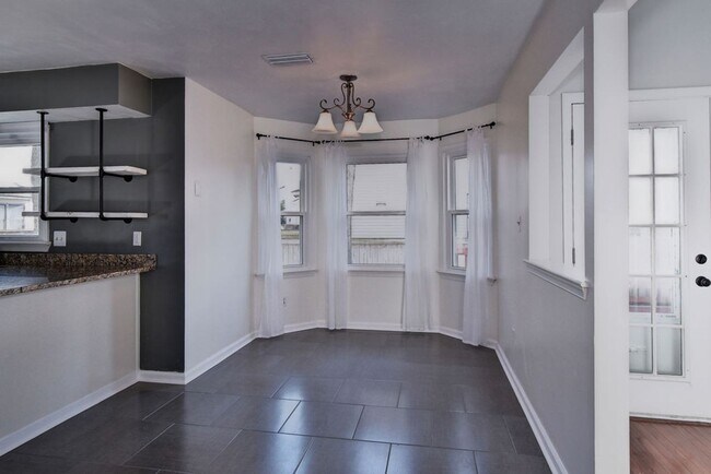 Building Photo - Great Corner Lot in Kiln Creek