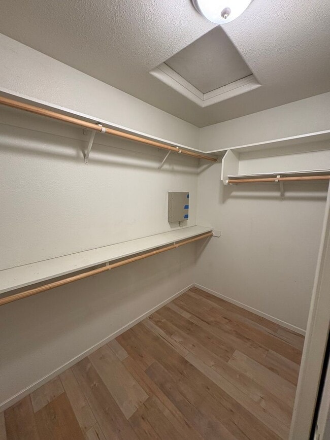Building Photo - 3524 S Lincoln Ct